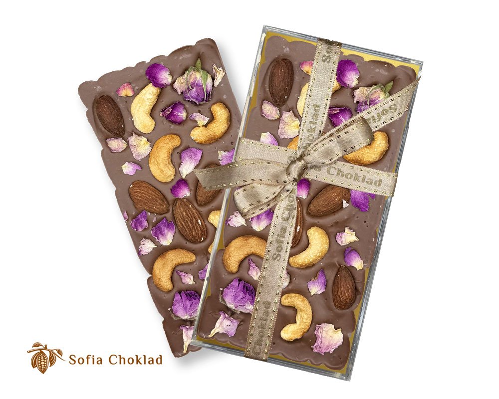 Mjölkchoklad med Rosenblad & Blandade Nötter – 118g Mjölkchoklad med Rosenblad & Blandade Nötter – En Elegant Upplevelse för B2B - 10 Pack - Bild 1